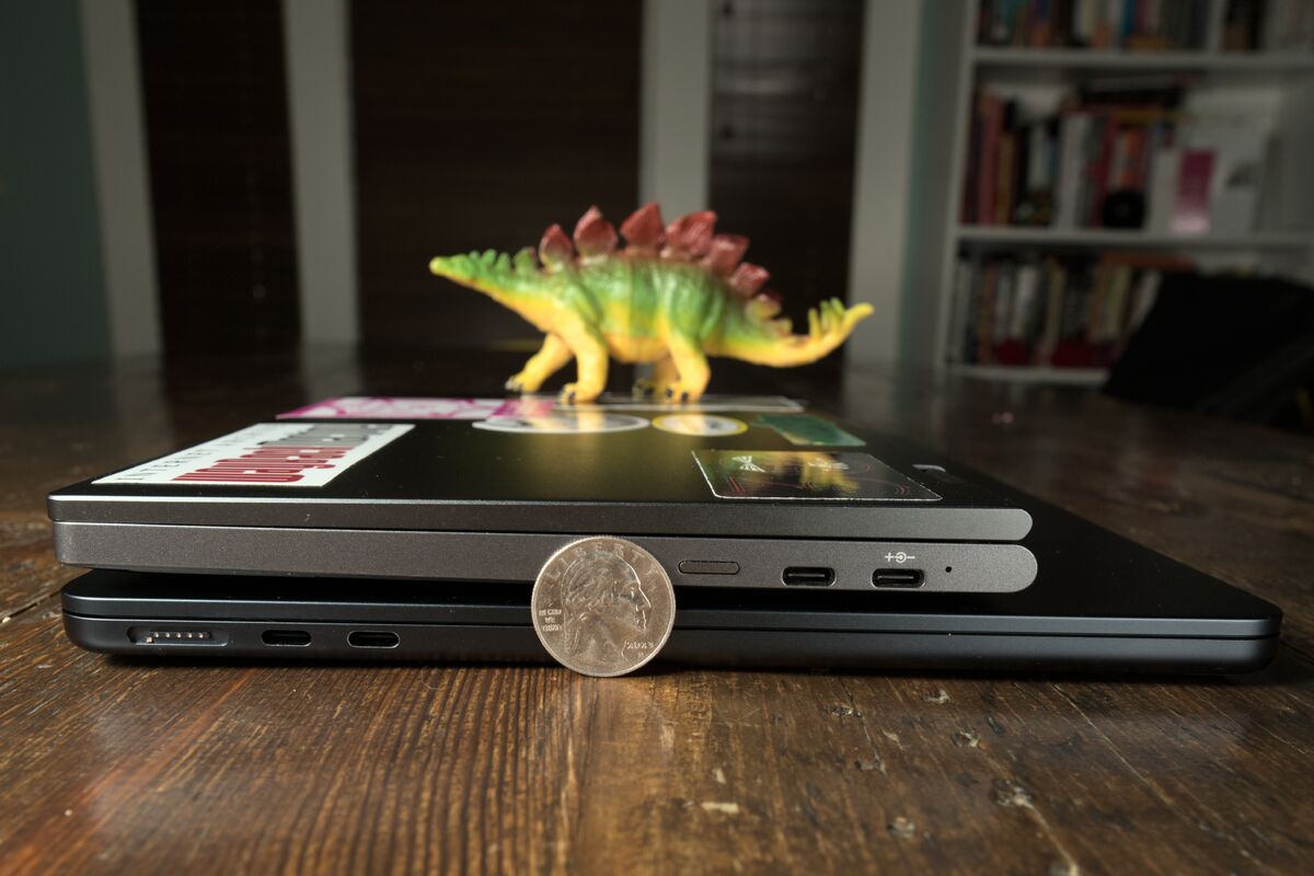 Chuwi Minibook X with banana for scale